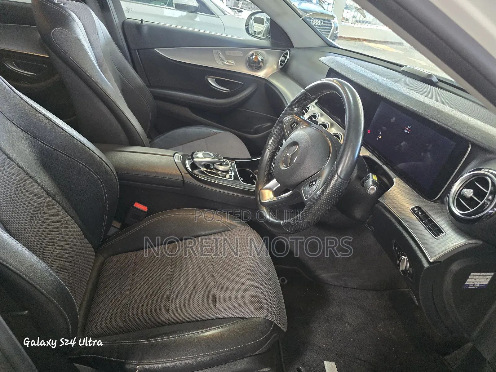Mercedes-Benz E220 2019 Off white