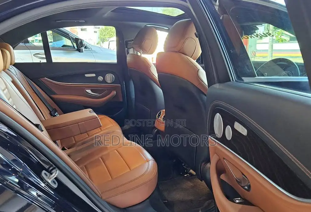 Mercedes-Benz E300 2019 Blue