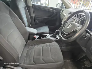 Volkswagen Tiguan 2018 Gray