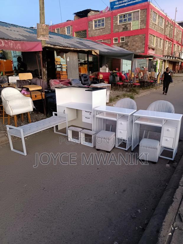 Waiting Seat, Reception Desk and 2 Manicure Sets, - main view
