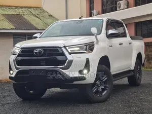 Toyota Hilux Revo Double Cab Deisel 2.4 RWD 2022 White