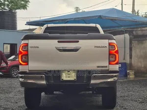 Toyota Hilux Revo Double Cab Deisel 2.4 RWD 2022 White
