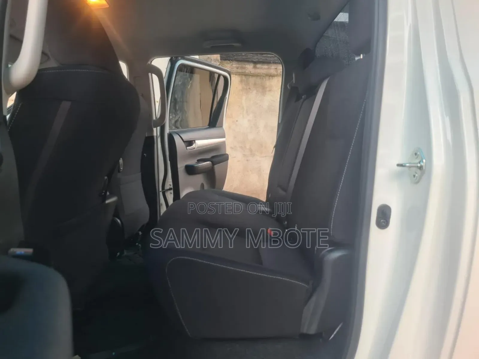 Toyota Hilux Revo Double Cab Deisel 2.4 RWD 2022 White
