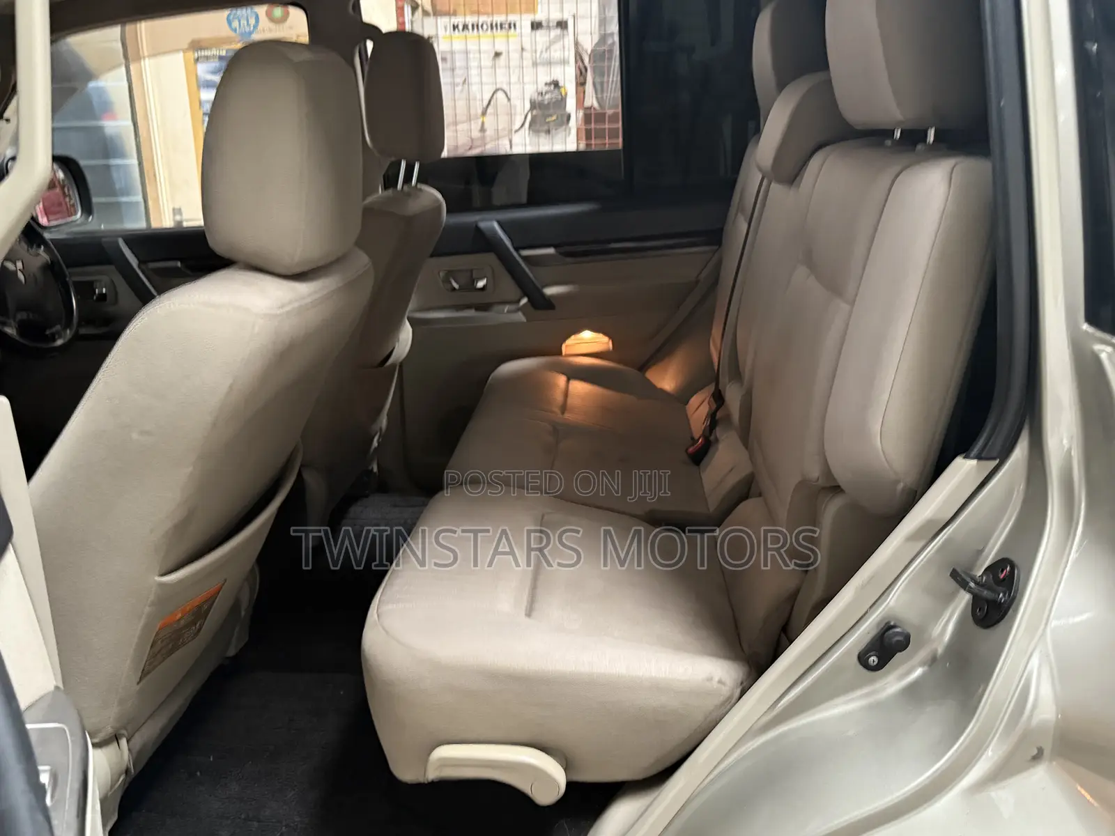 Mitsubishi Pajero V90 3.2 DI-D 2014 Gray