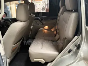 Mitsubishi Pajero V90 3.2 DI-D 2014 Gray
