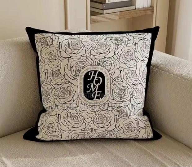 Light Luxury Abstract Art Cushion/Throw Pillow Cover 45*45cm - thumbnail 6