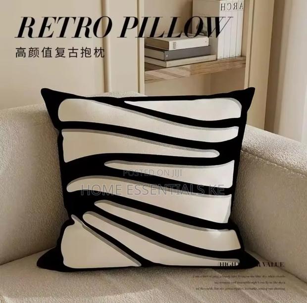 Light Luxury Abstract Art Cushion/Throw Pillow Cover 45*45cm - thumbnail 8