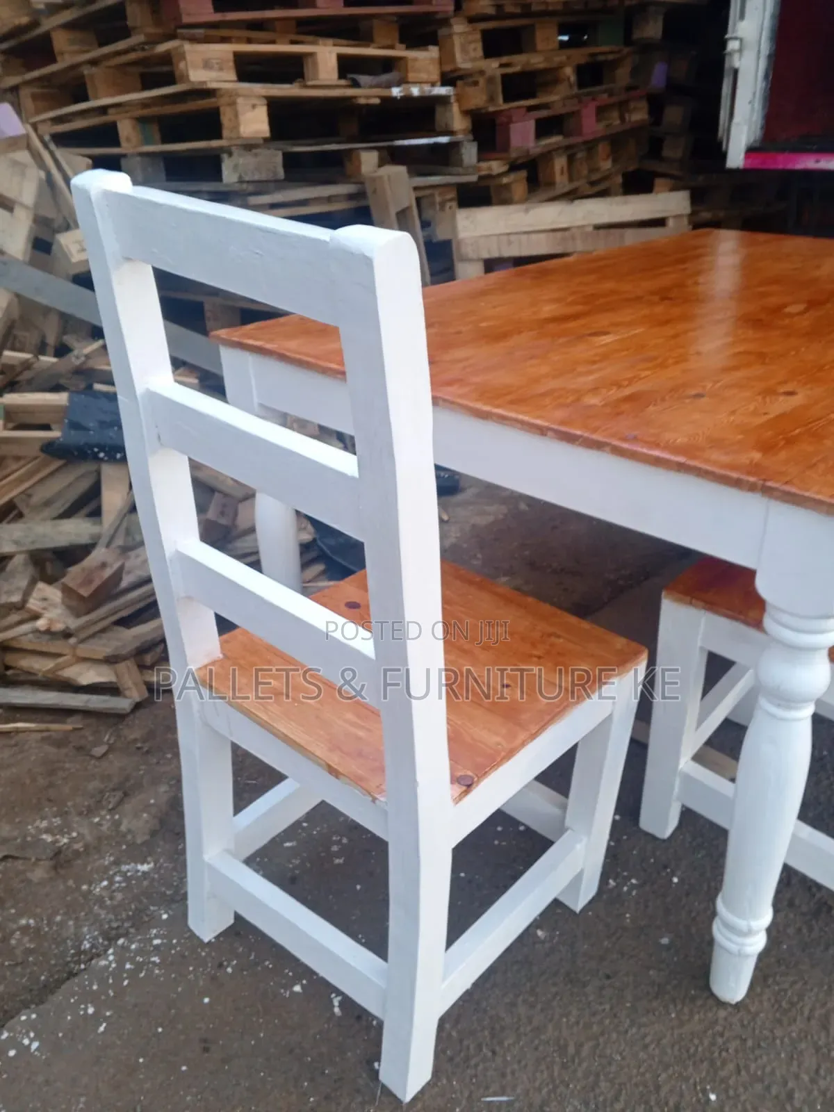 Ashpine Cottage Dining Set
