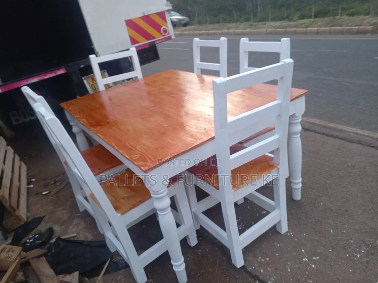 Pinehaven Dining Set