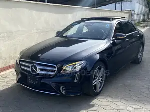 Mercedes-Benz E200 2018 Black
