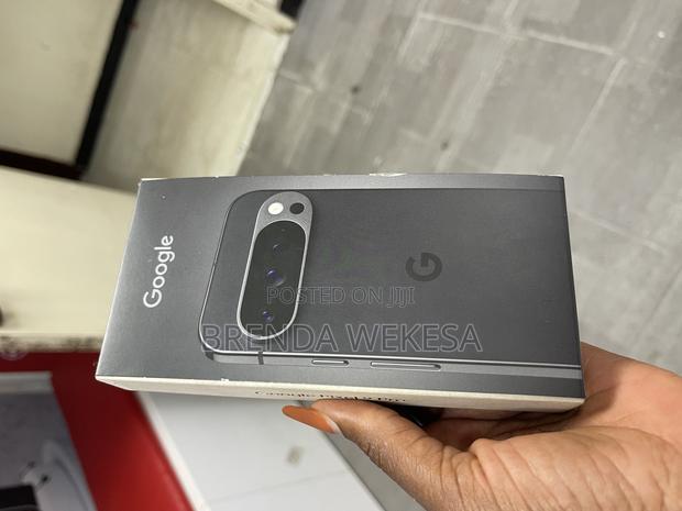 New Google Pixel 9 Pro 128 GB Bronze - main view