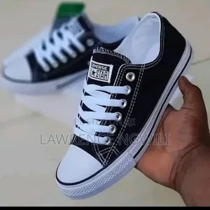 Men Canvas Sneakers