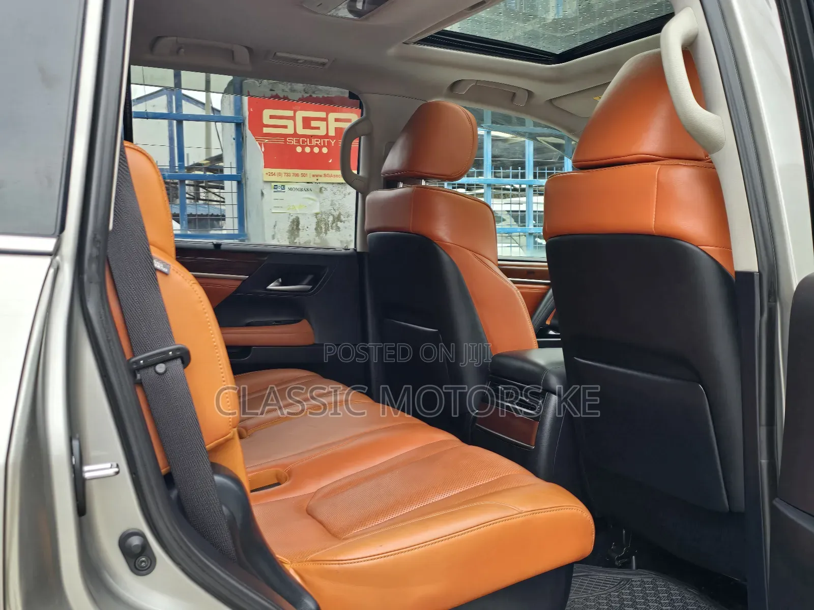Lexus LX 570 (5 seats) AWD 2018 Gold