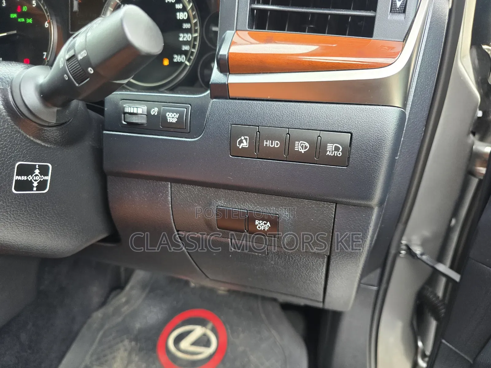 Lexus LX 570 (5 seats) AWD 2018 Gold