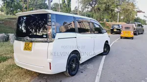 Toyota Voxy 2015 White