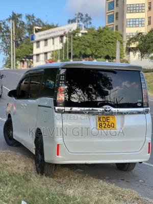 Toyota Voxy 2015 White