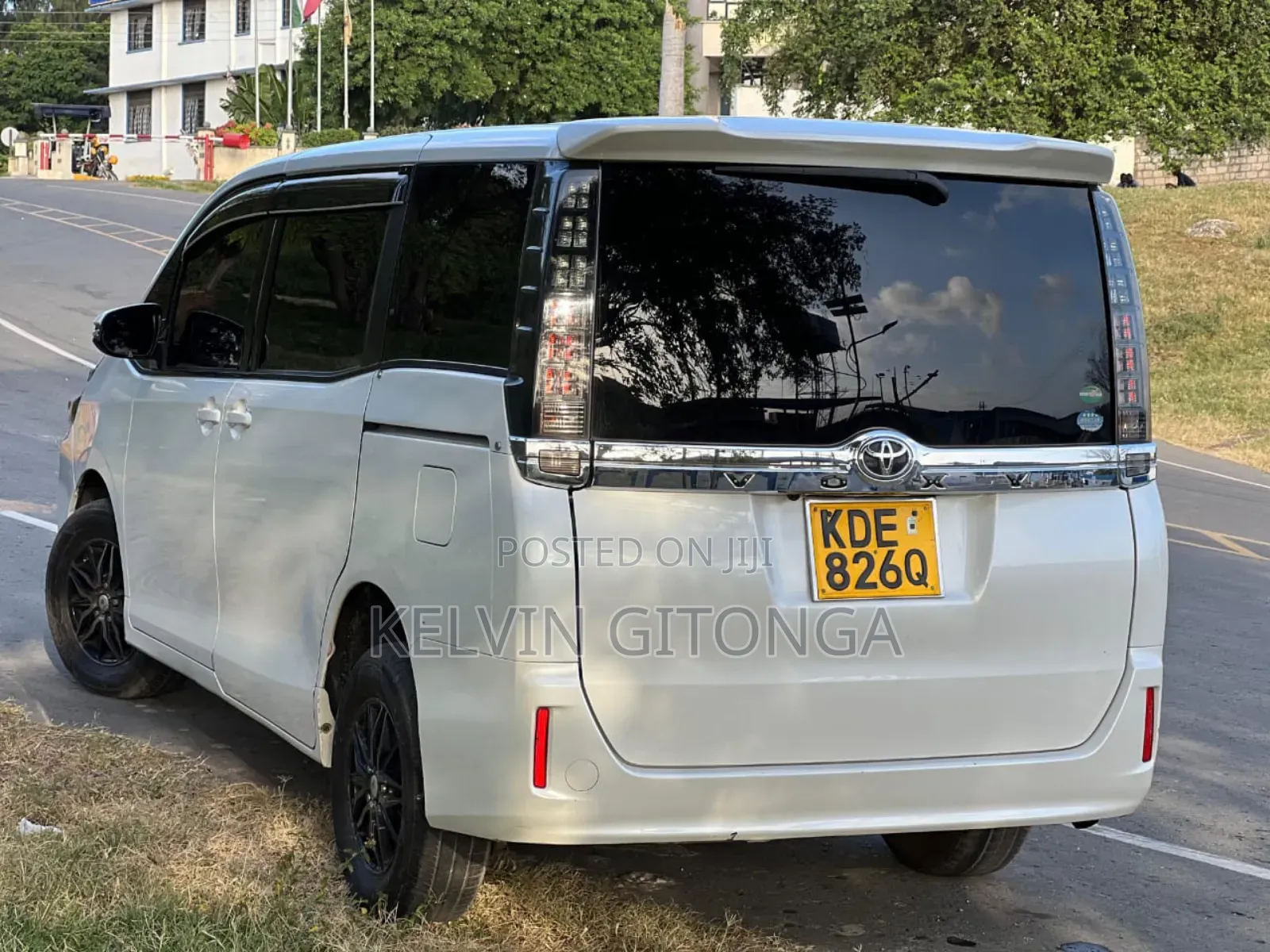 Toyota Voxy 2015 White