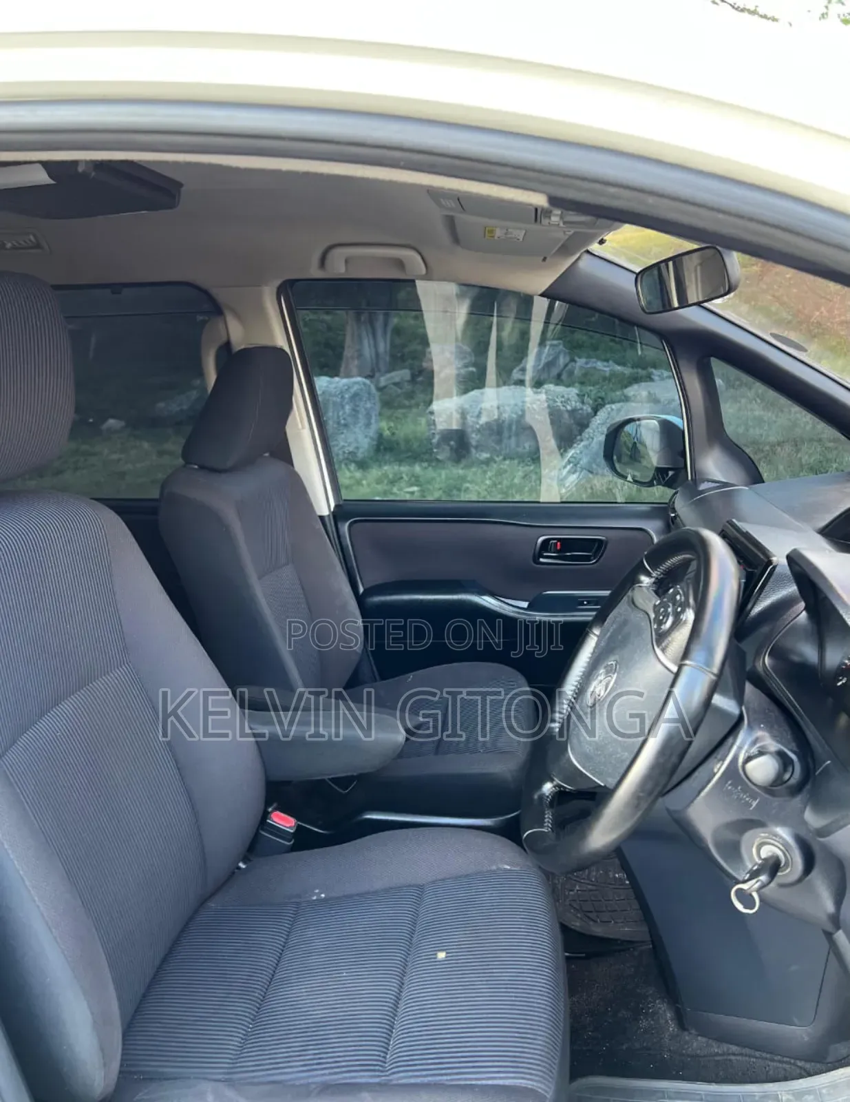 Toyota Voxy 2015 White