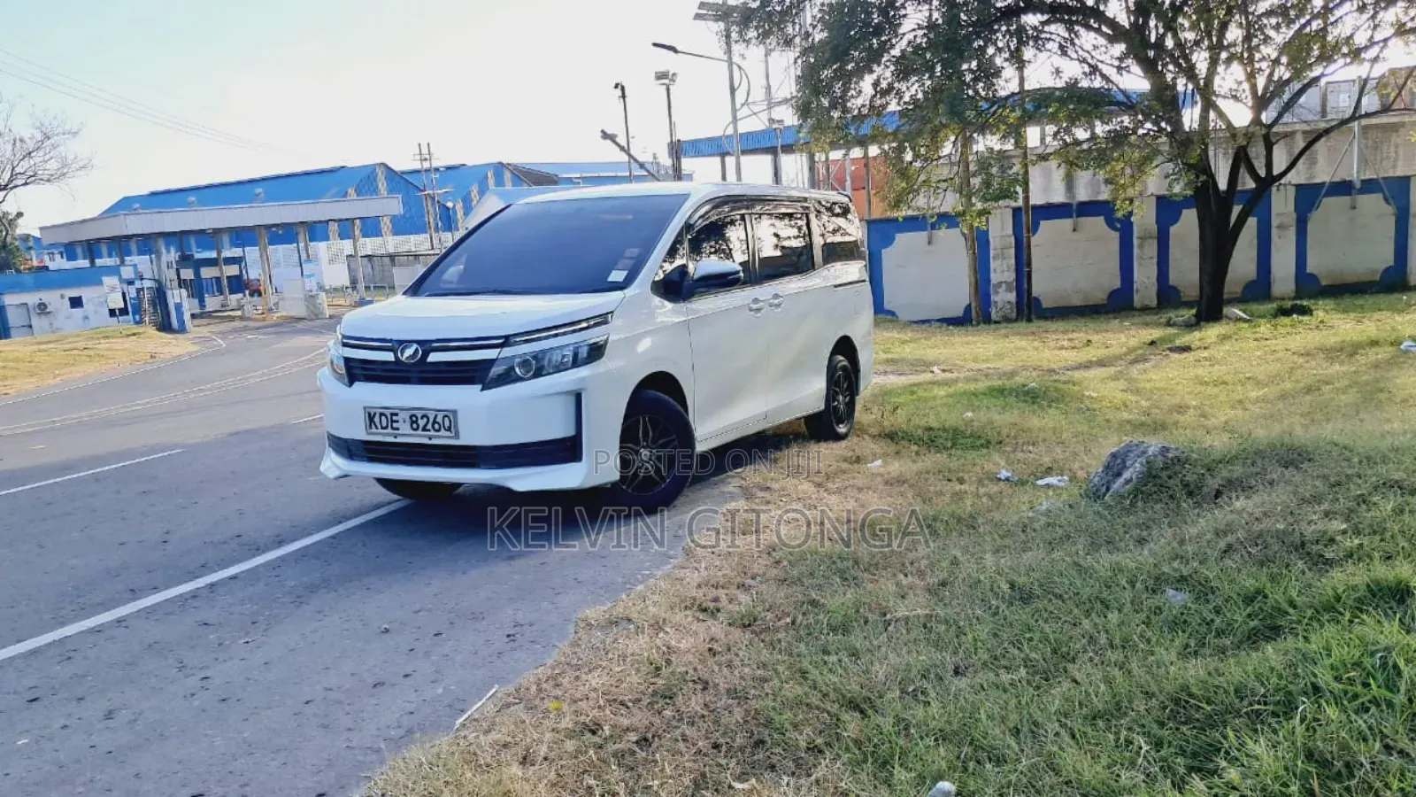 Toyota Voxy 2015 White