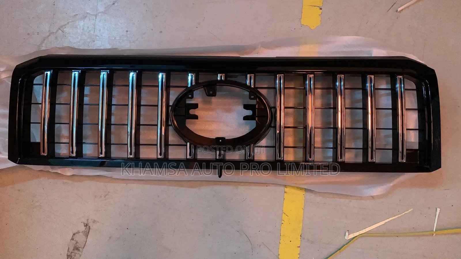 Toyota Land Cruiser Fj79 Front Grille