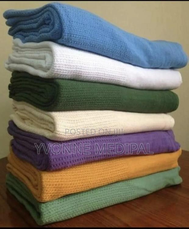 Hospital Cellular Blanket - thumbnail 2