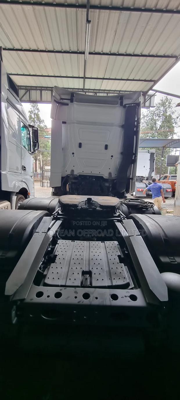 Mercedes Benz Actros - thumbnail 4