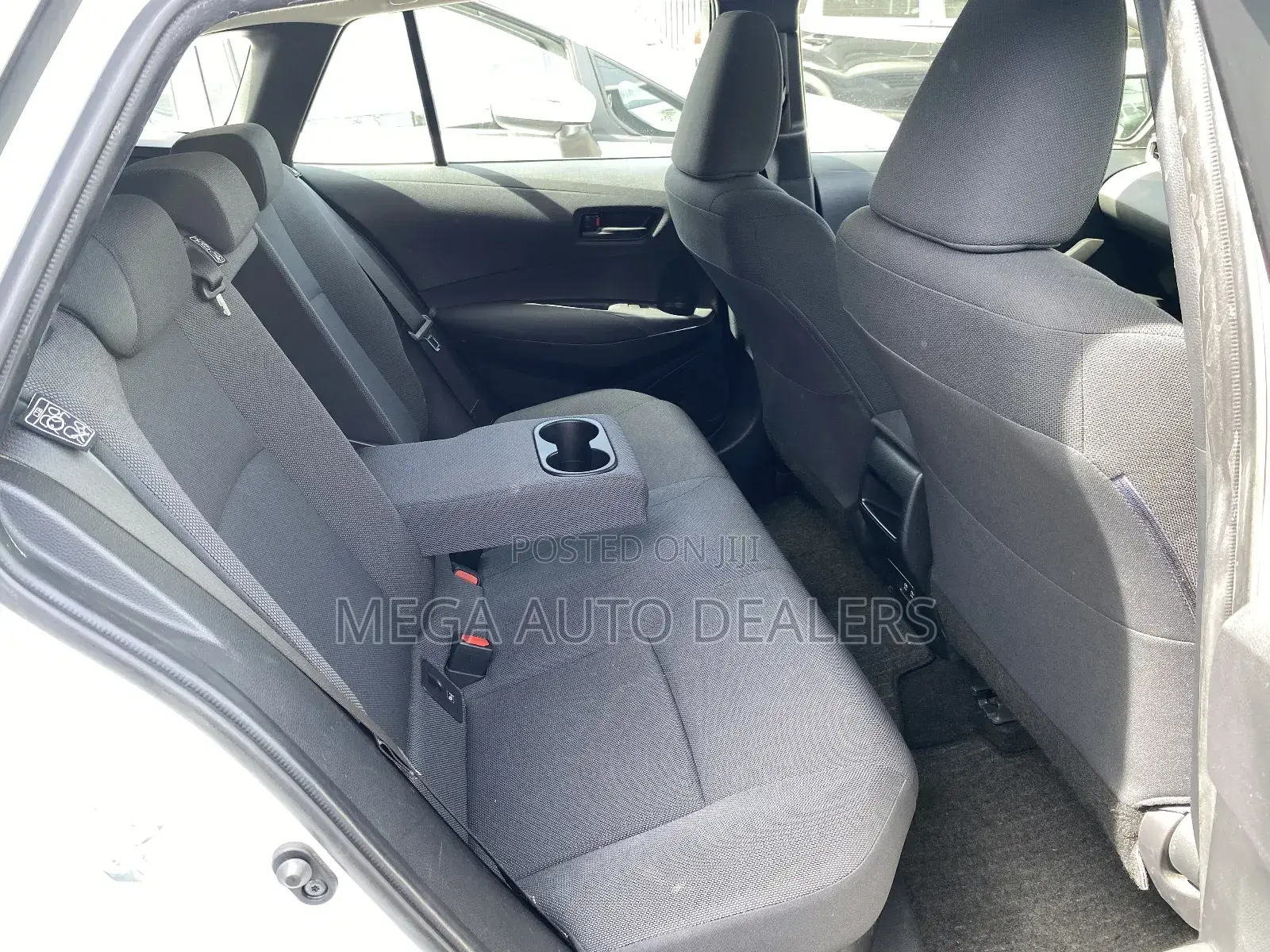 Toyota Corolla 2018 White
