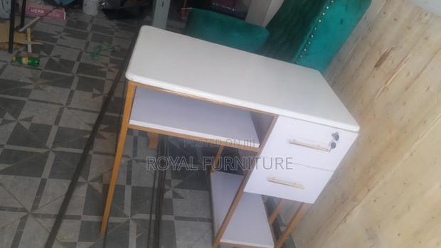 Manicure Table With Storage - main view