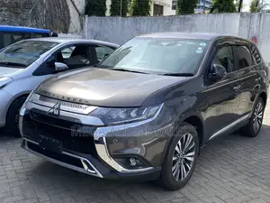 Mitsubishi Outlander 2018 Brown