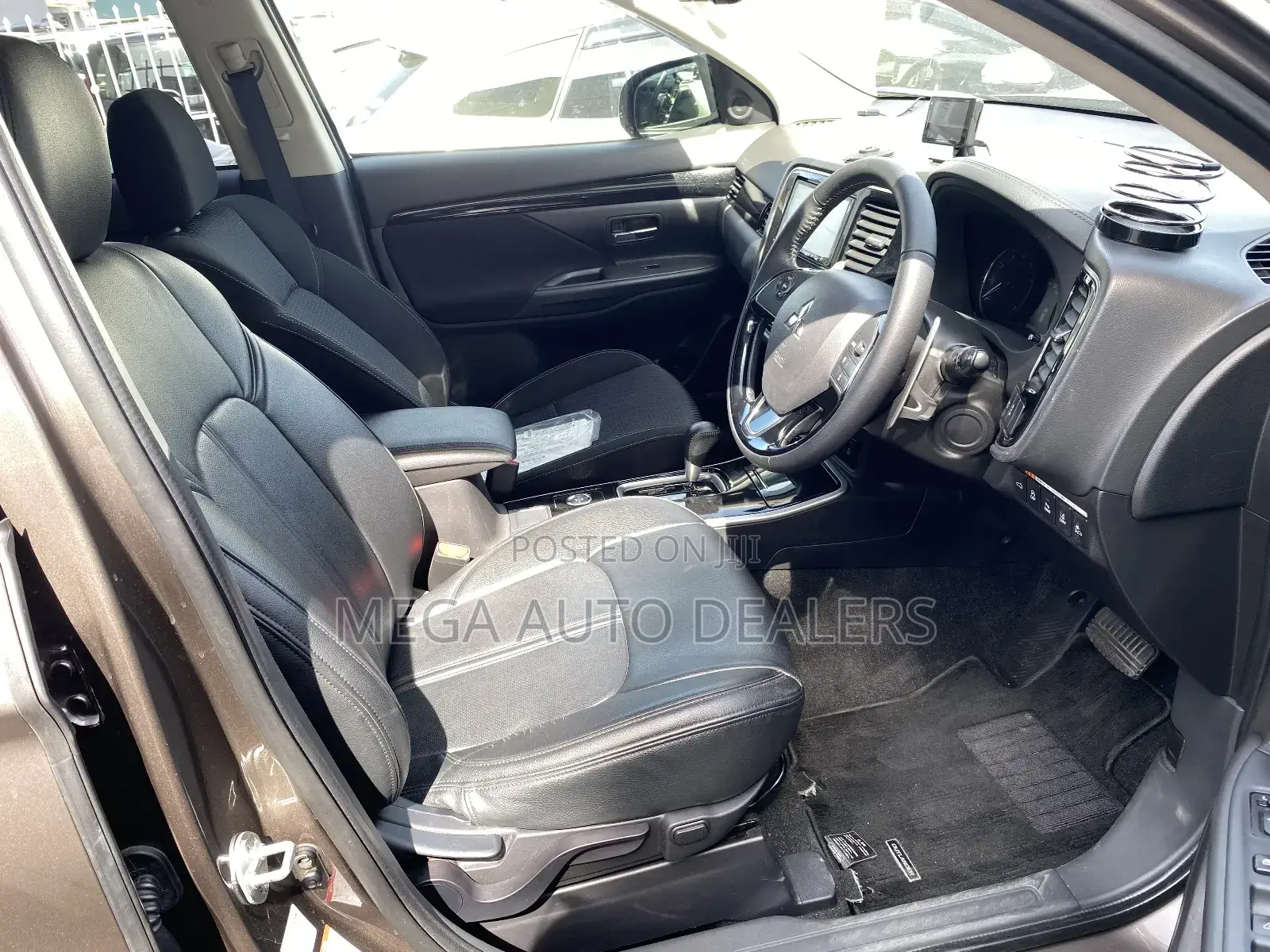 Mitsubishi Outlander 2018 Brown