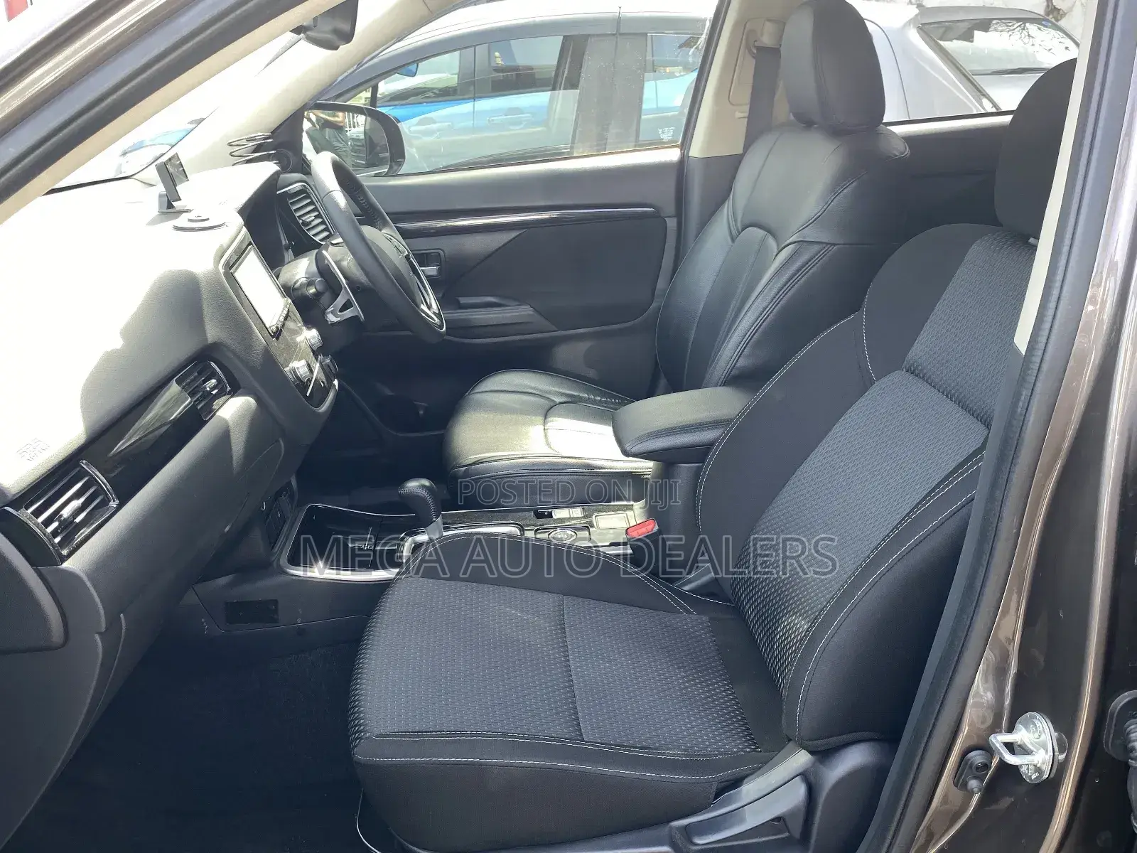 Mitsubishi Outlander 2018 Brown