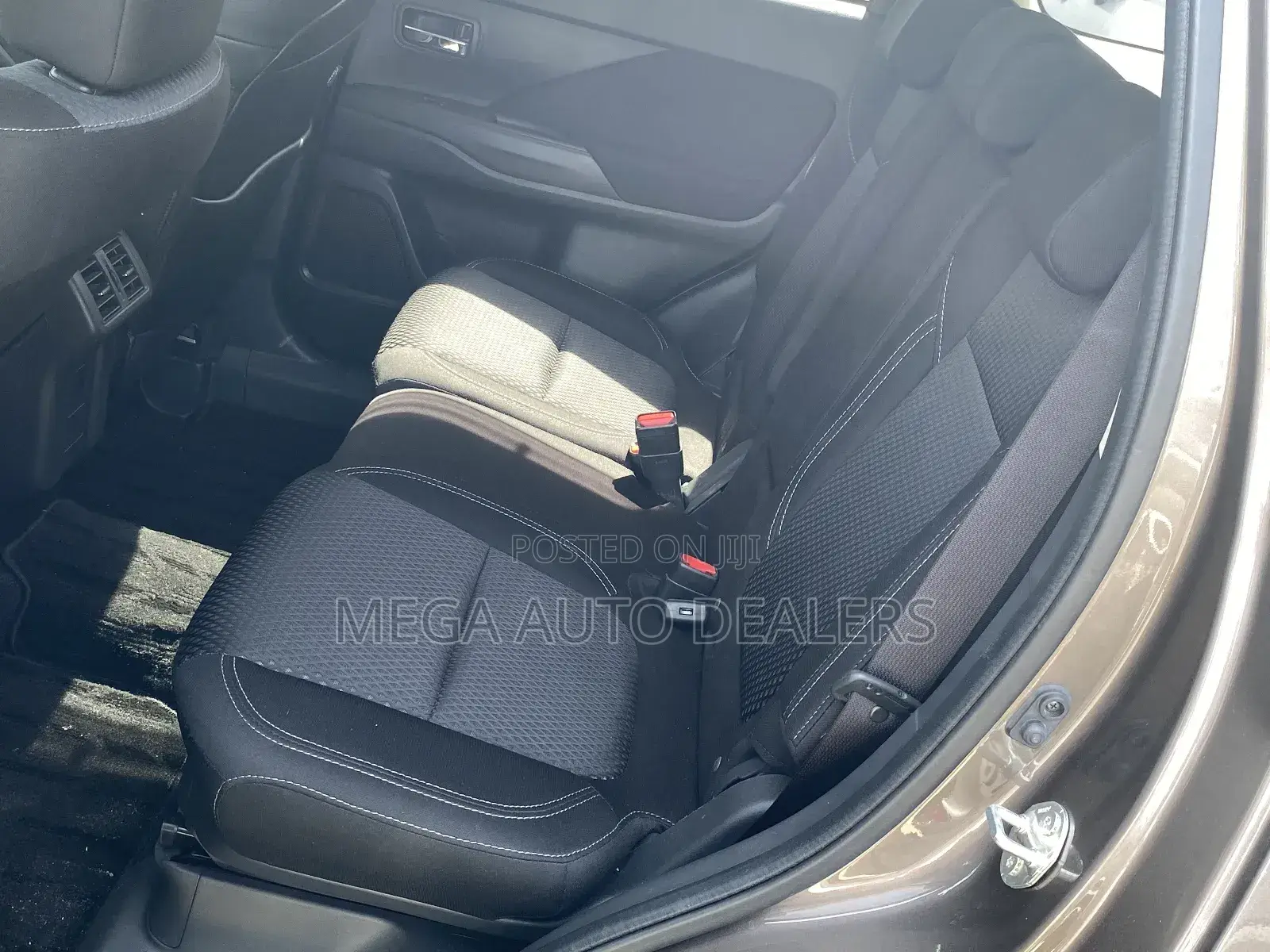 Mitsubishi Outlander 2018 Brown
