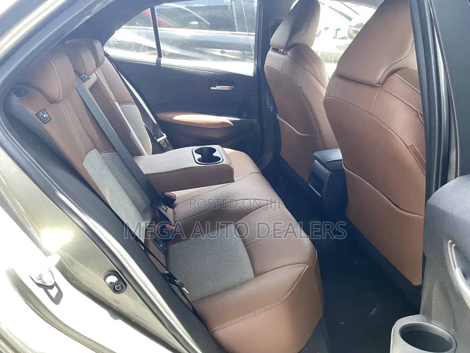 Toyota Corolla 2018 Brown