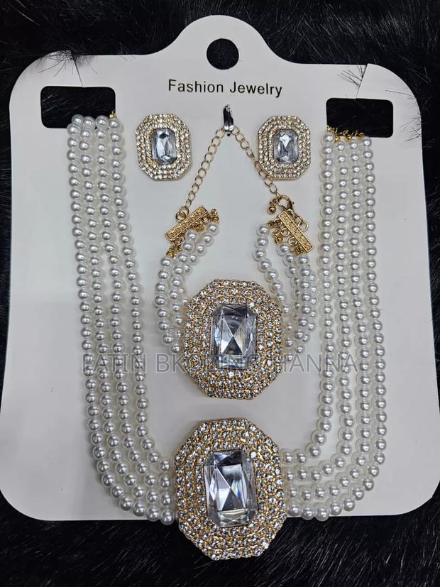 Full Pearl Jewellery Sets - main view
