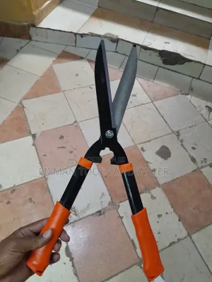 Fine Cut Hedge Shears Set. For Garden