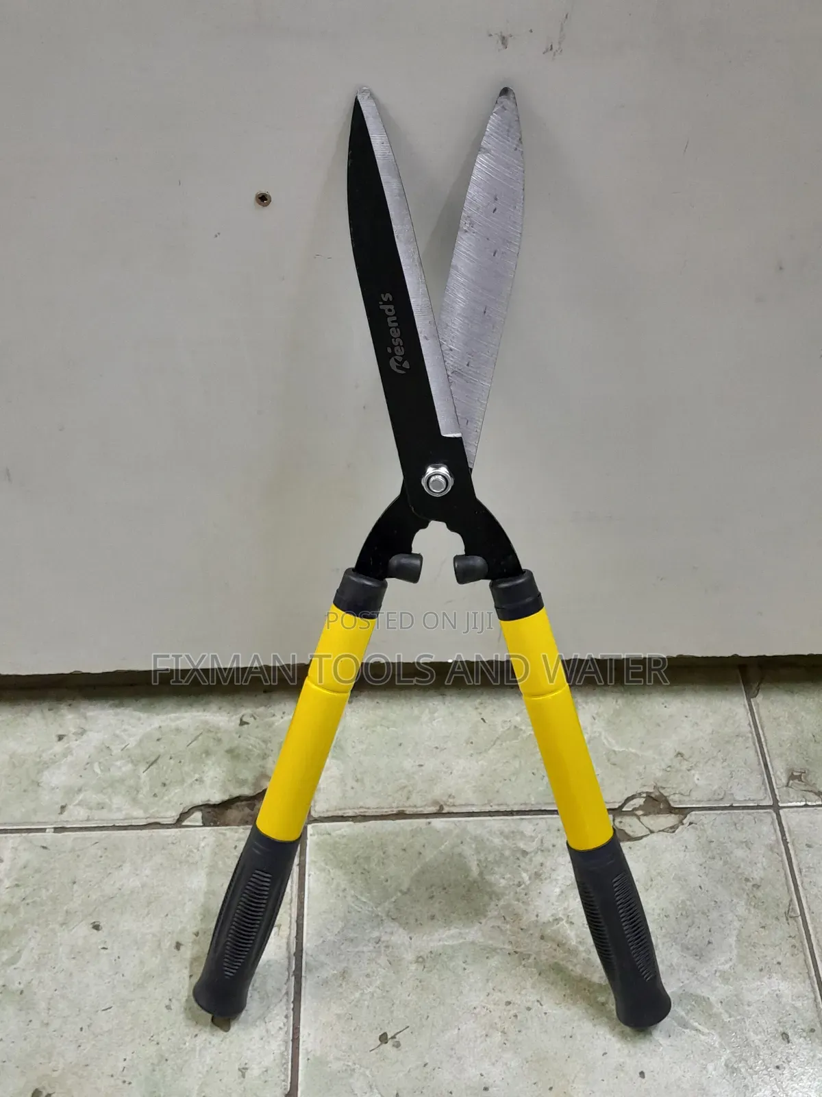 Fine Cut Hedge Shears Set. For Garden