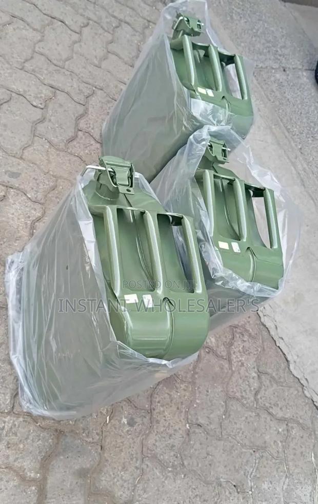 Quality Metallic 20 Litres Fuel Cans