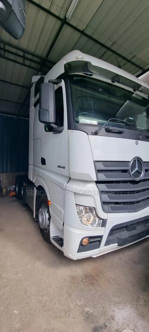 Mercedes Benz 2545 2018 - thumbnail 2