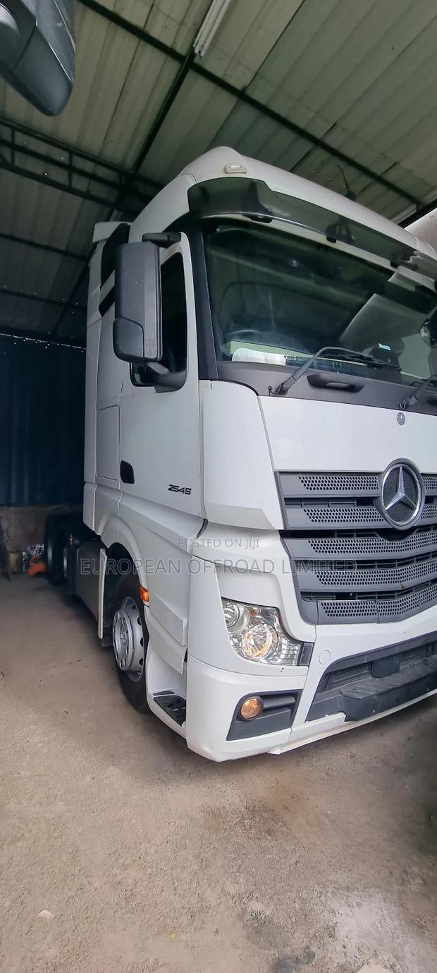 Mercedes Benz 2545 2018