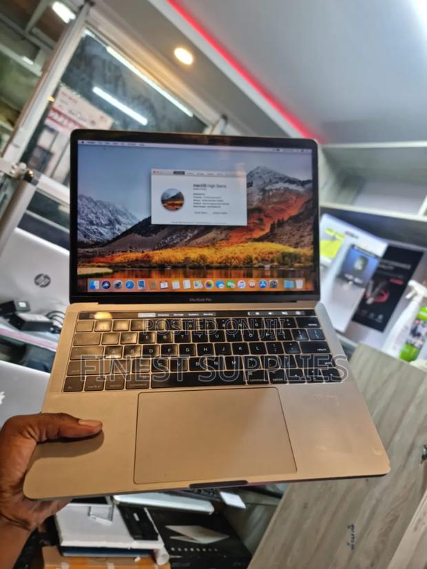 Laptop Apple MacBook Pro 2017 16GB Intel Core I7 SSD 1T - main view
