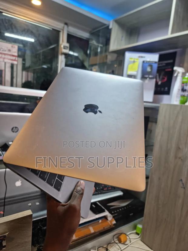 Laptop Apple MacBook Pro 2017 16GB Intel Core I7 SSD 1T - thumbnail 4