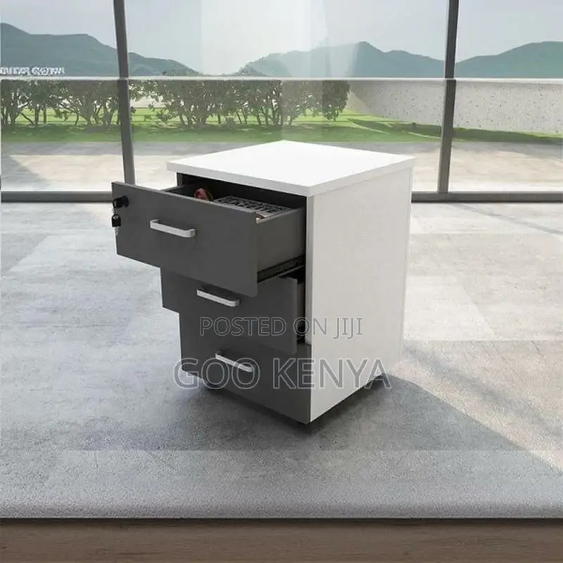 Office Workstation ; 4-Seater Modular Office Workstation