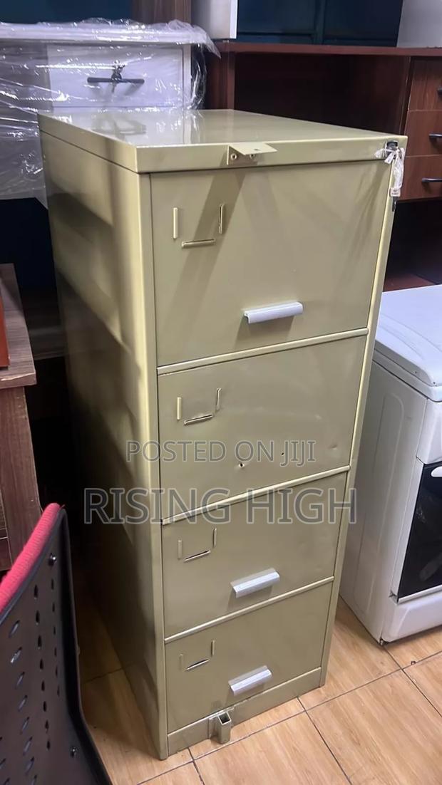 Supreme Quality Clean Ex Uk 4 Cabinets - main view