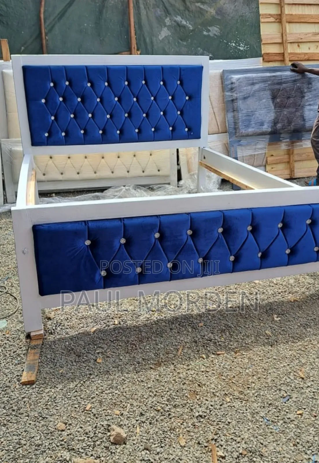 Modern Cheaster Bed 4*6