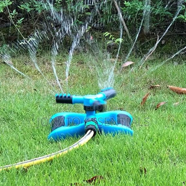 3 Arm Garden Sprinkler, 360° Rotating Sprinkler - thumbnail 3