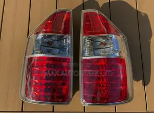 Noah 2008/2010 Taillight Red