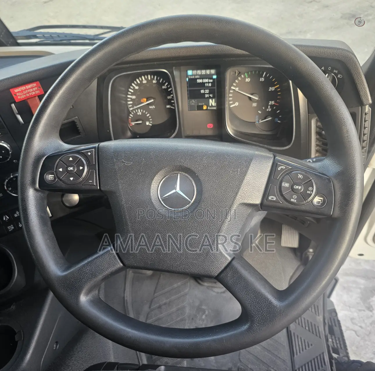 Mercedes-Benz 2017 White