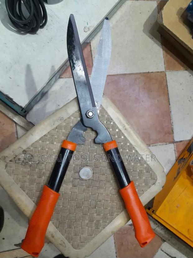 Long Lifespan Hedge Trimmer - main view
