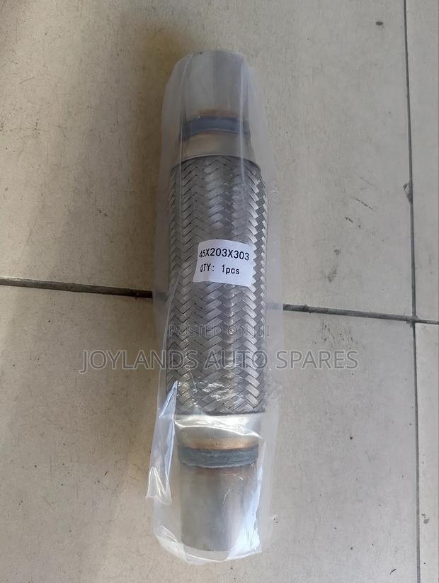 Universal Flexible Pipe 3inches(45×202×303)