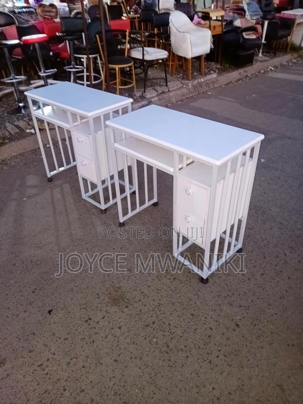 Manicure Tables, Marble White and White Frame - main view